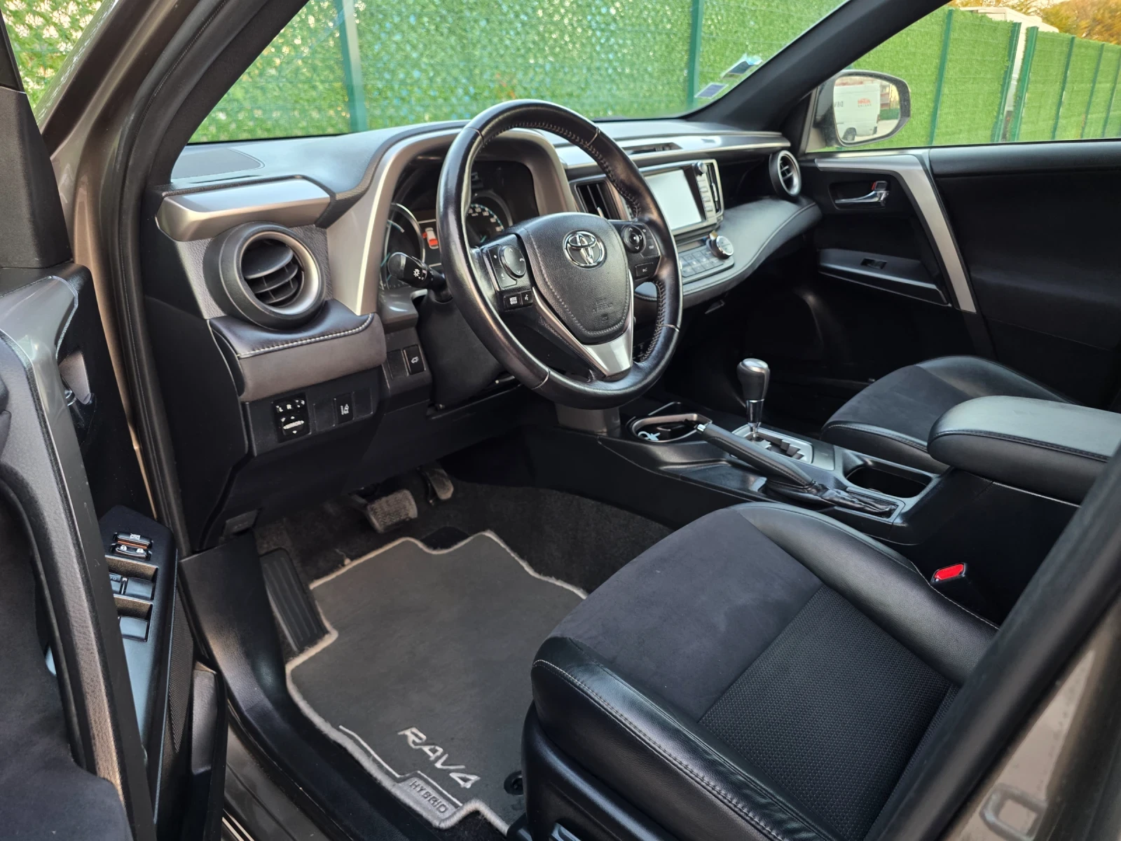 Toyota Rav4 2.5Hybrid 197кс, снимка 7 - Автомобили и джипове - 55658192