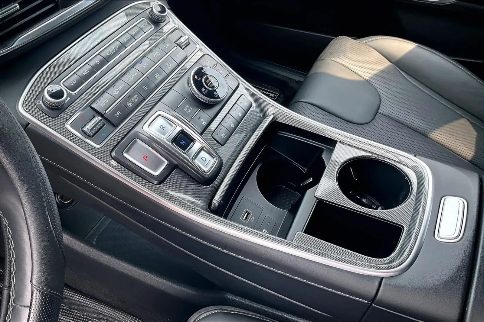 Hyundai Santa fe Santa Fe Hybrid, снимка 17 - Автомобили и джипове - 55661374