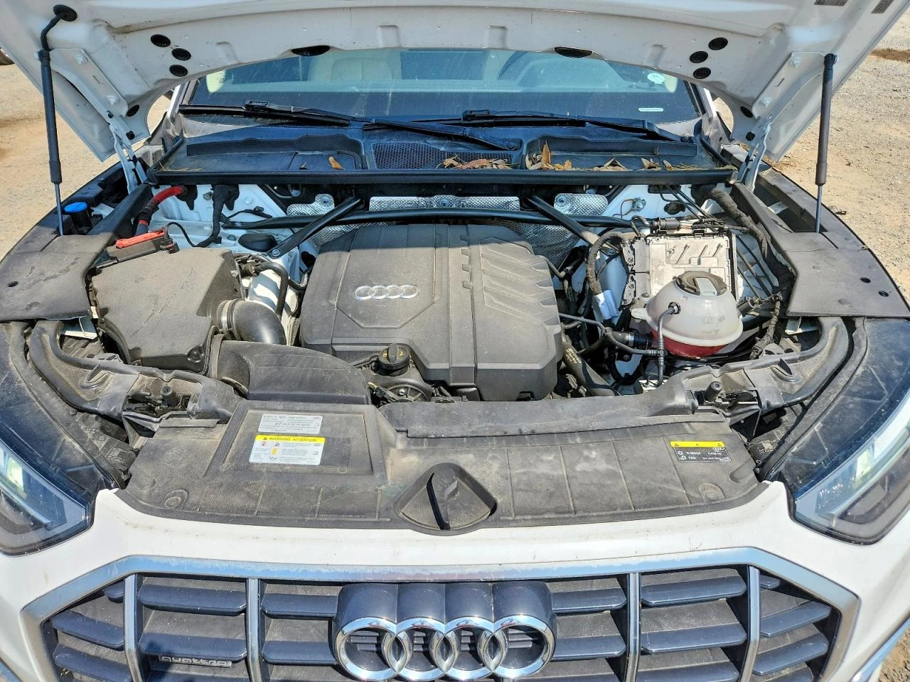 Audi Q5 2.0l Premium, снимка 11 - Автомобили и джипове - 55803026