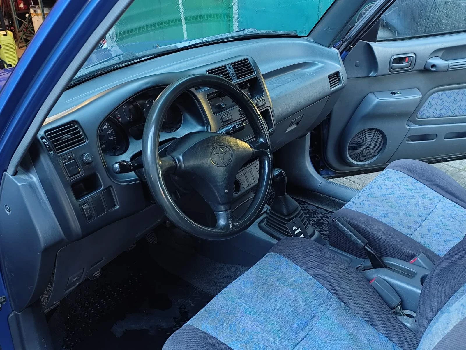Toyota Rav4, снимка 4 - Автомобили и джипове - 56017224