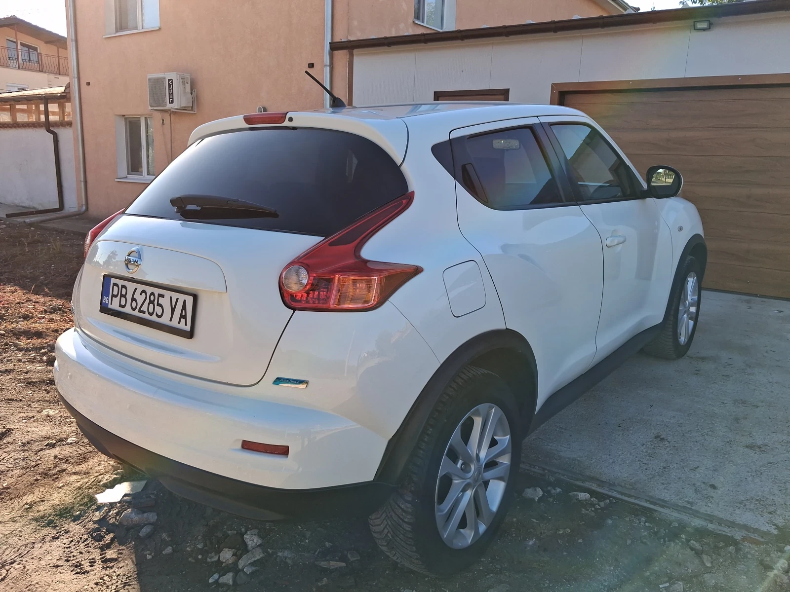 Nissan Juke 1, 6, снимка 5 - Автомобили и джипове - 56349204