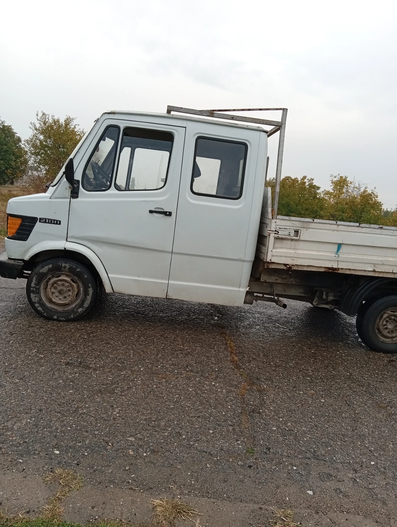 Mercedes-Benz 210, снимка 2 - Бусове и автобуси - 56748693