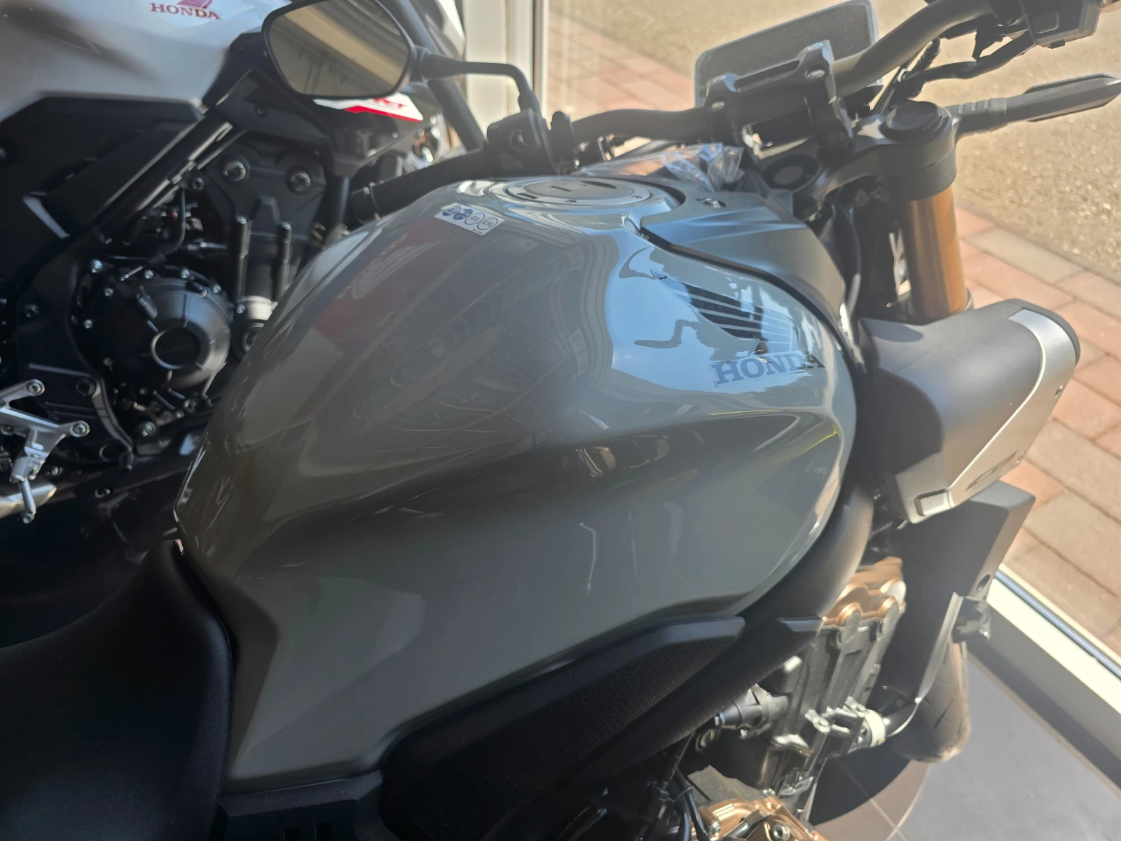 Honda Cb 650r E-clutch 2026 ���. � � �2-35 kw | Mobile.bg � ����������� 16