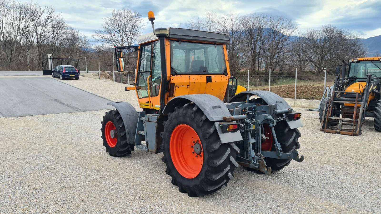 Трактор Fendt Xylon-520 , снимка 1
