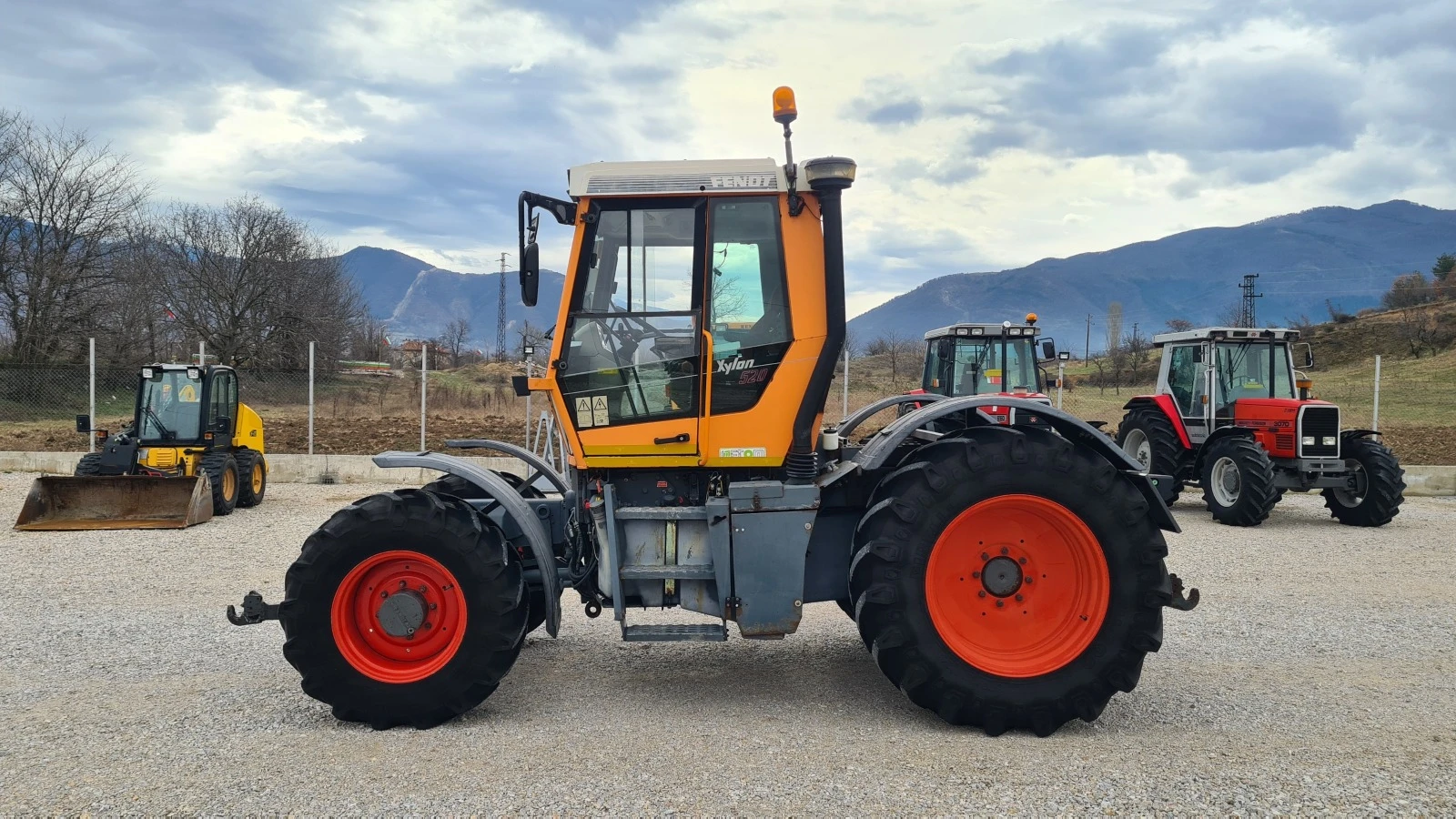 Трактор Fendt Xylon-520  - изображение 3