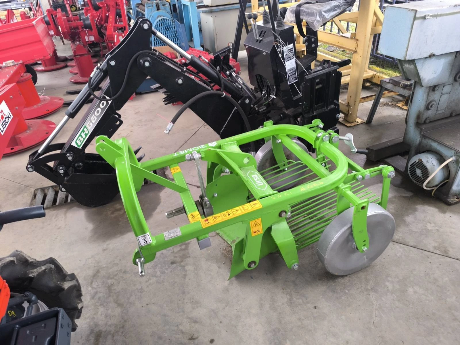 Трактор Kubota, снимка 11 - Селскостопанска техника - 54631689