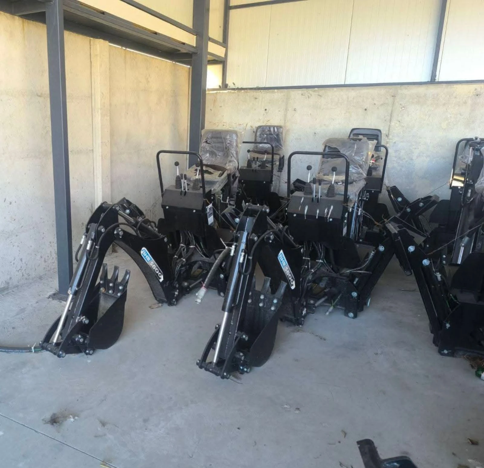 Трактор Kubota, снимка 9 - Селскостопанска техника - 54631689