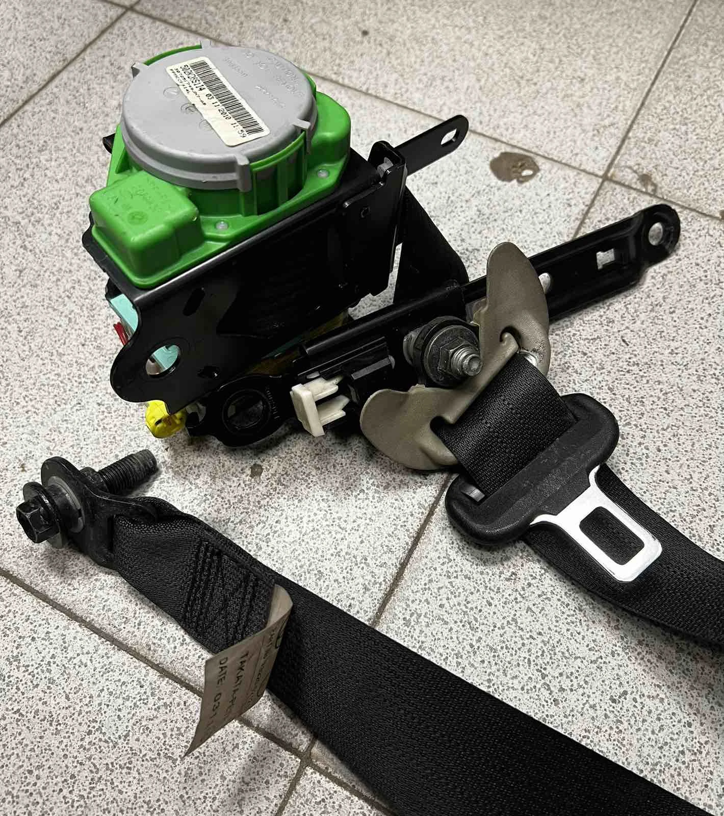    TOYOTA AURIS E150 2006-2012   73220-02121 | Mobile.bg   1