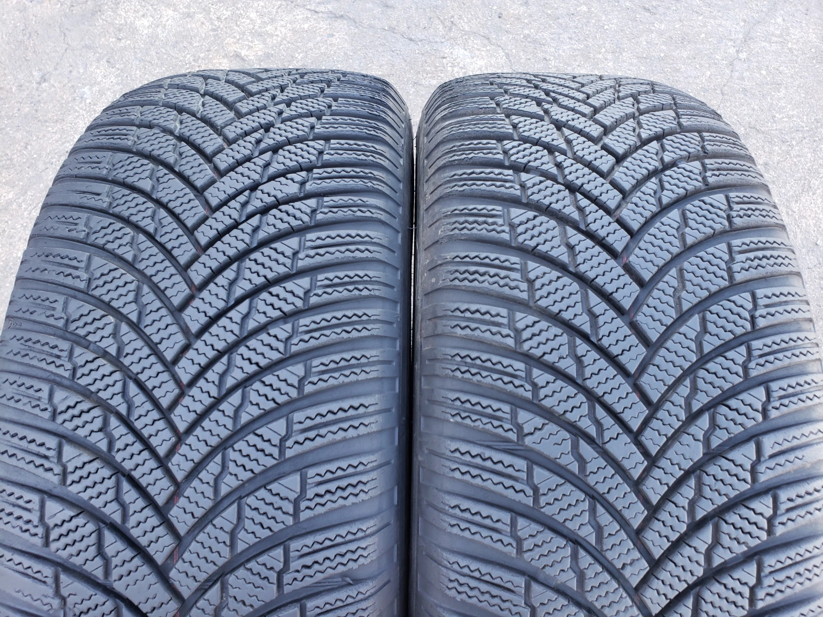 Гуми Зимни 225/55R16, снимка 2 - Гуми и джанти - 56017429