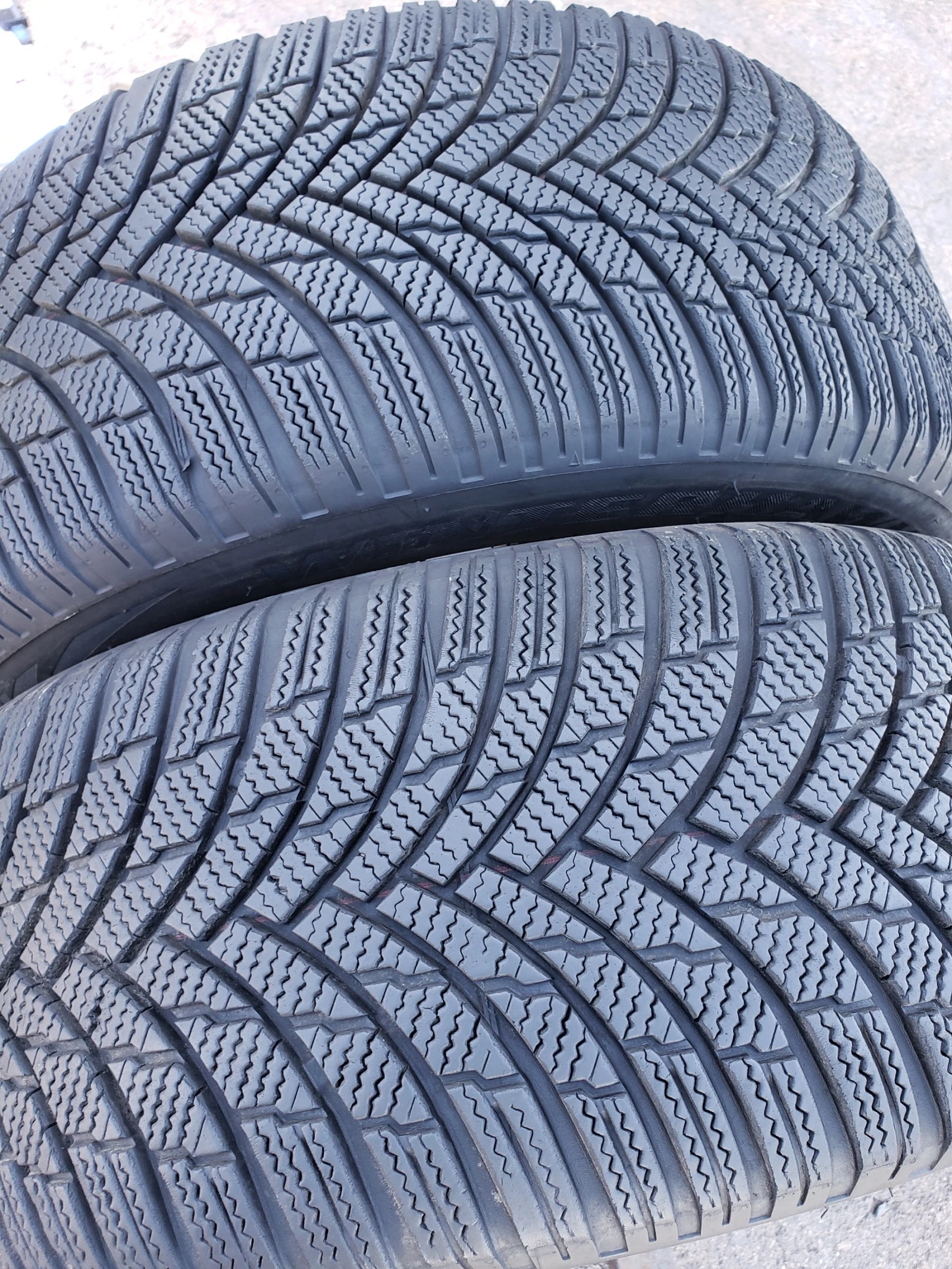 Гуми Зимни 225/55R16, снимка 3 - Гуми и джанти - 56017429