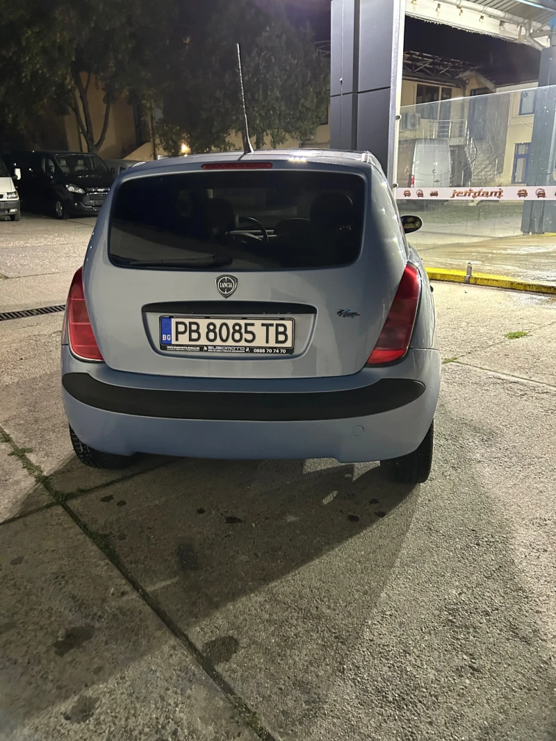 Lancia Ypsilon Lancia Ypsilon 1.4 16V , снимка 2 - Автомобили и джипове - 47353759