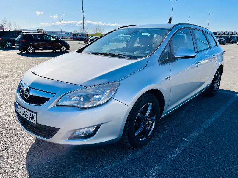 Opel Astra 1.7 CDTI, снимка 1 - Автомобили и джипове - 48617967