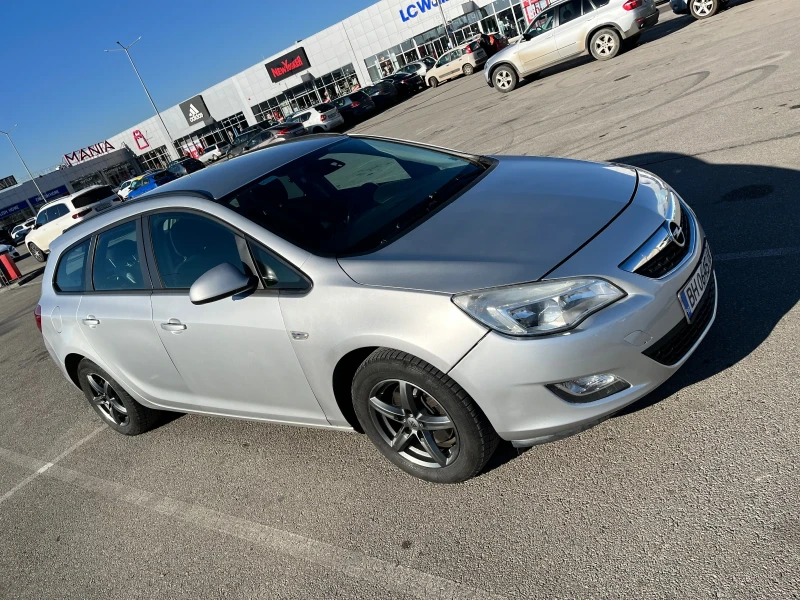 Opel Astra 1.7 CDTI, снимка 10 - Автомобили и джипове - 48617967