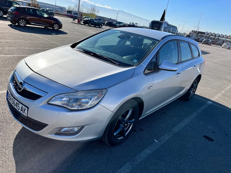 Opel Astra 1.7 CDTI, снимка 6 - Автомобили и джипове - 48617967