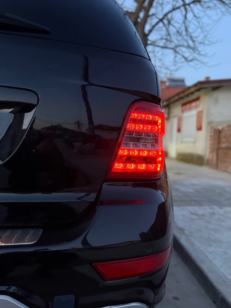 Mercedes-Benz ML 550, снимка 6 - Автомобили и джипове - 49415475