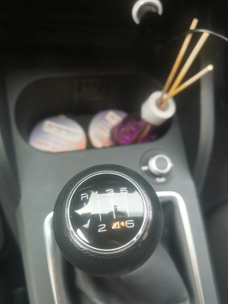 Audi Q2, снимка 9 - Автомобили и джипове - 52262445