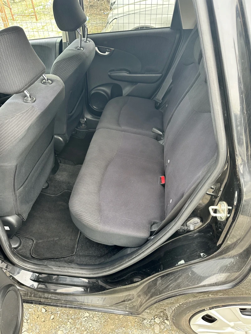 Honda Jazz hibrid , снимка 9 - Автомобили и джипове - 51371827