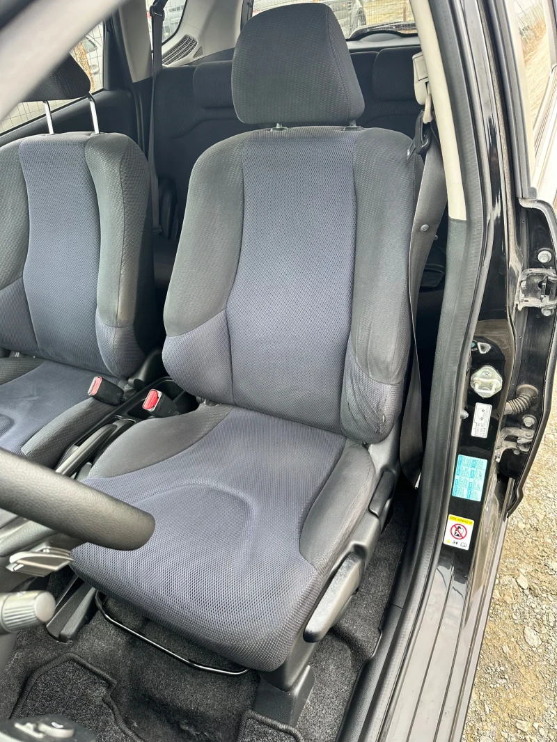 Honda Jazz hibrid , снимка 8 - Автомобили и джипове - 51371827