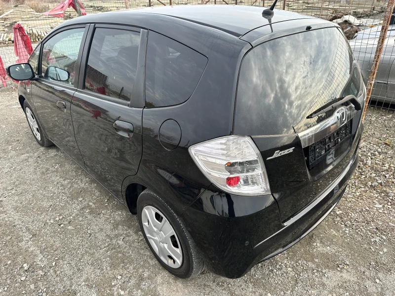 Honda Jazz hibrid , снимка 3 - Автомобили и джипове - 51371827