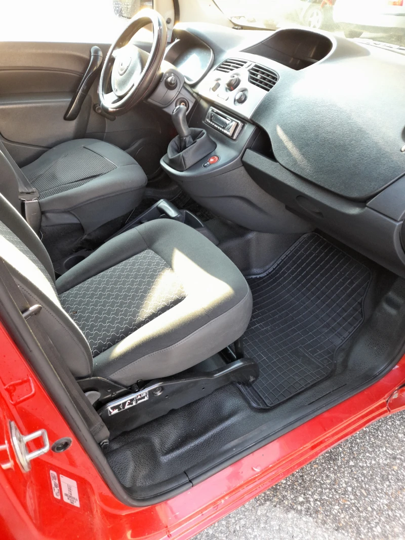Renault Kangoo 1, 5 DCI, снимка 14 - Автомобили и джипове - 51895748
