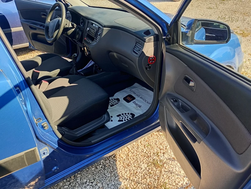 Kia Rio 1.4.Бензин, снимка 11 - Автомобили и джипове - 51776153