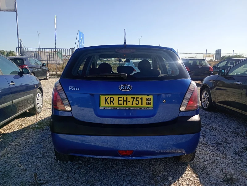 Kia Rio 1.4.Бензин, снимка 5 - Автомобили и джипове - 51776153
