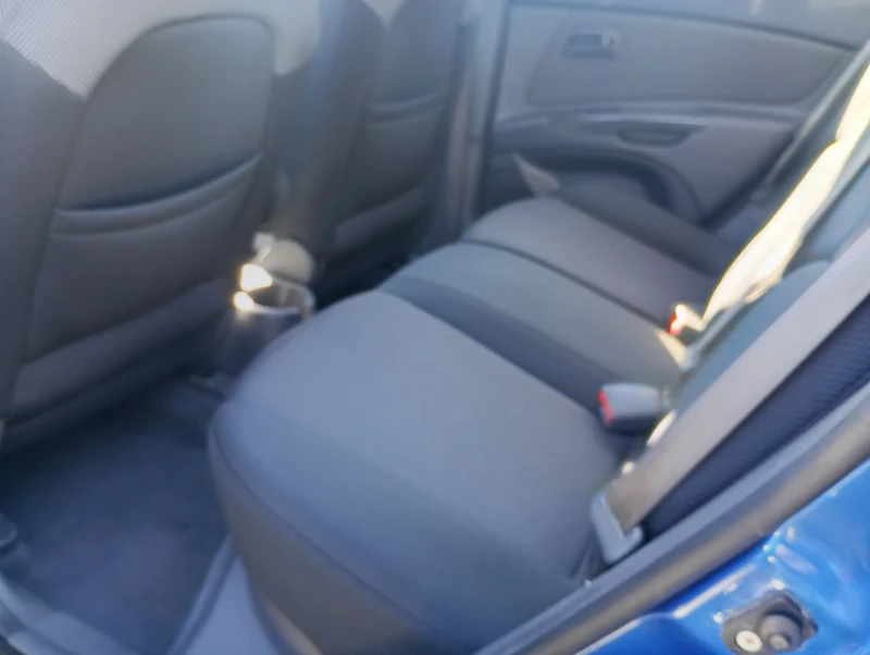 Kia Rio 1.4.Бензин, снимка 9 - Автомобили и джипове - 51776153
