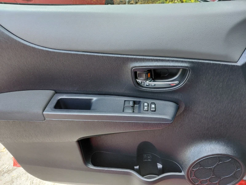 Toyota Yaris Бензин- 1.33к/см - 99кс - 155хил км, снимка 11 - Автомобили и джипове - 52574413