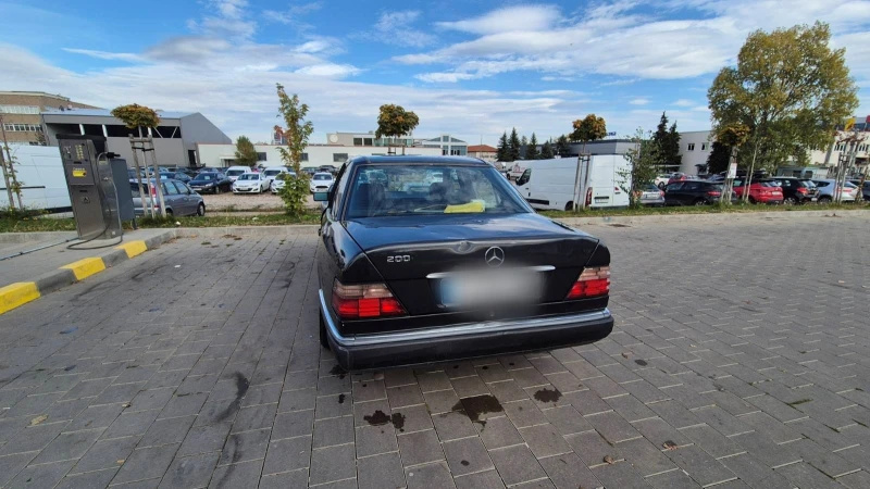 Mercedes-Benz E 200, снимка 2 - Автомобили и джипове - 52638959