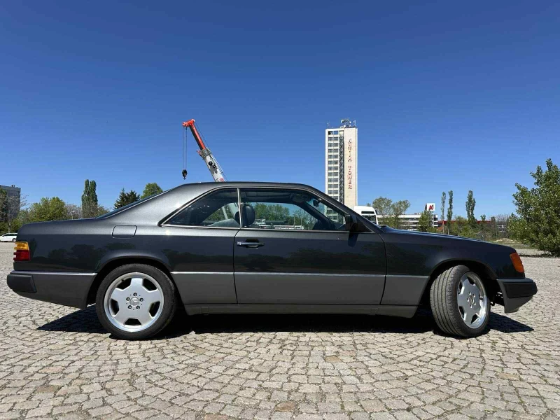 Mercedes-Benz 124 300 CE, снимка 3 - Автомобили и джипове - 52960950