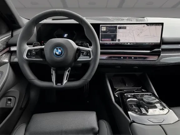 BMW 550 e xDrive M-Sport Pro = NEW = Гаранция, снимка 8 - Автомобили и джипове - 53856876