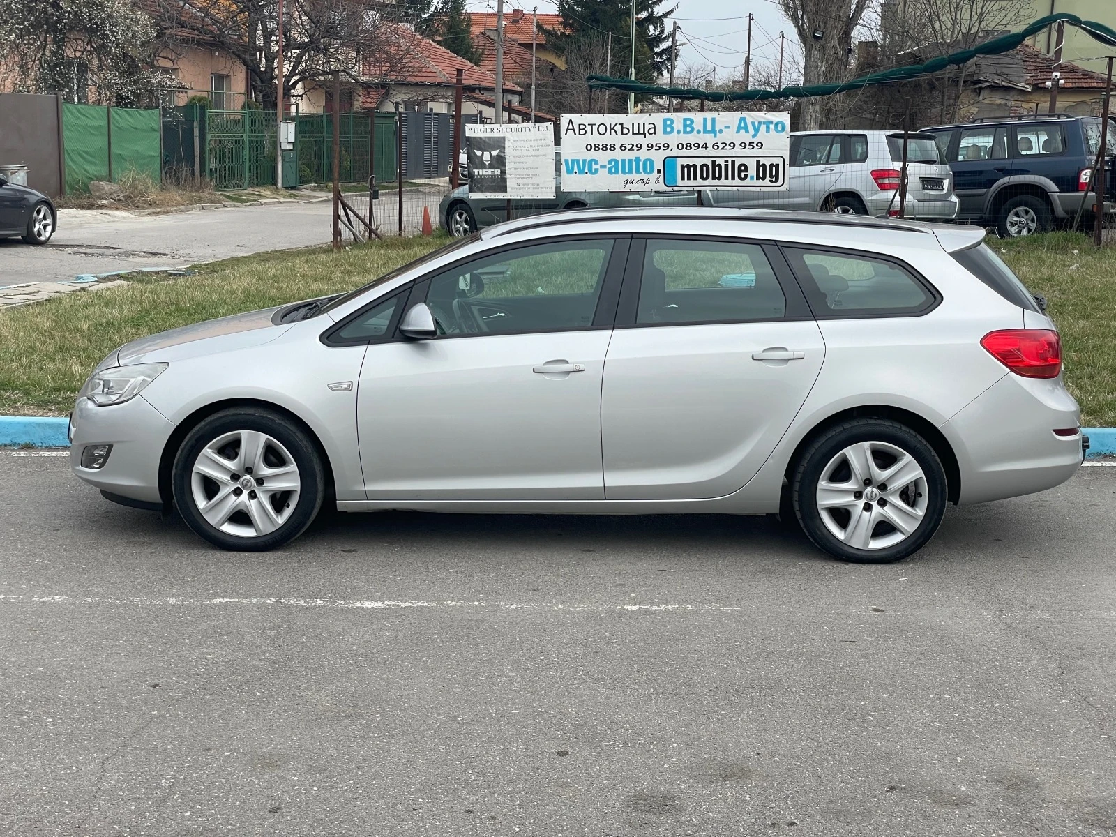 Opel Astra 1.7CDTi Sports Tourer - изображение 8