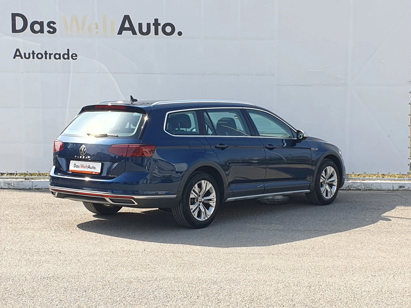 VW Passat 2.0TDI SCR 4MOT DSG - изображение 3