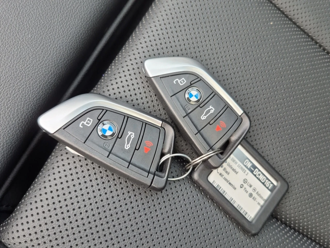 BMW 330 * CARFAX * АВТО КРЕДИТ * ЦЕНА ДО БГ! - изображение 10