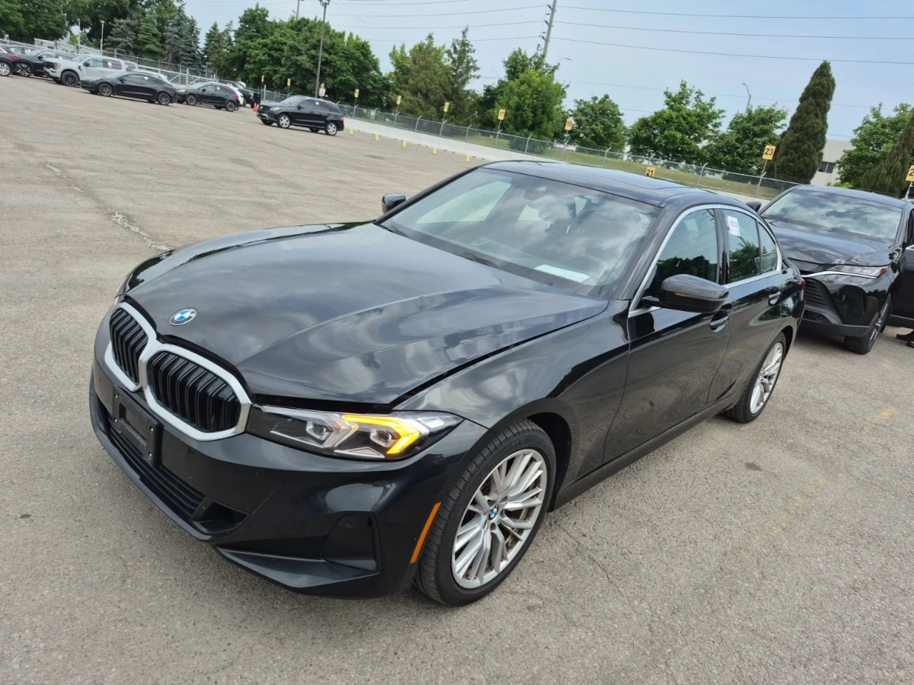 BMW 330 * CARFAX * АВТО КРЕДИТ * ЦЕНА ДО БГ! - изображение 2