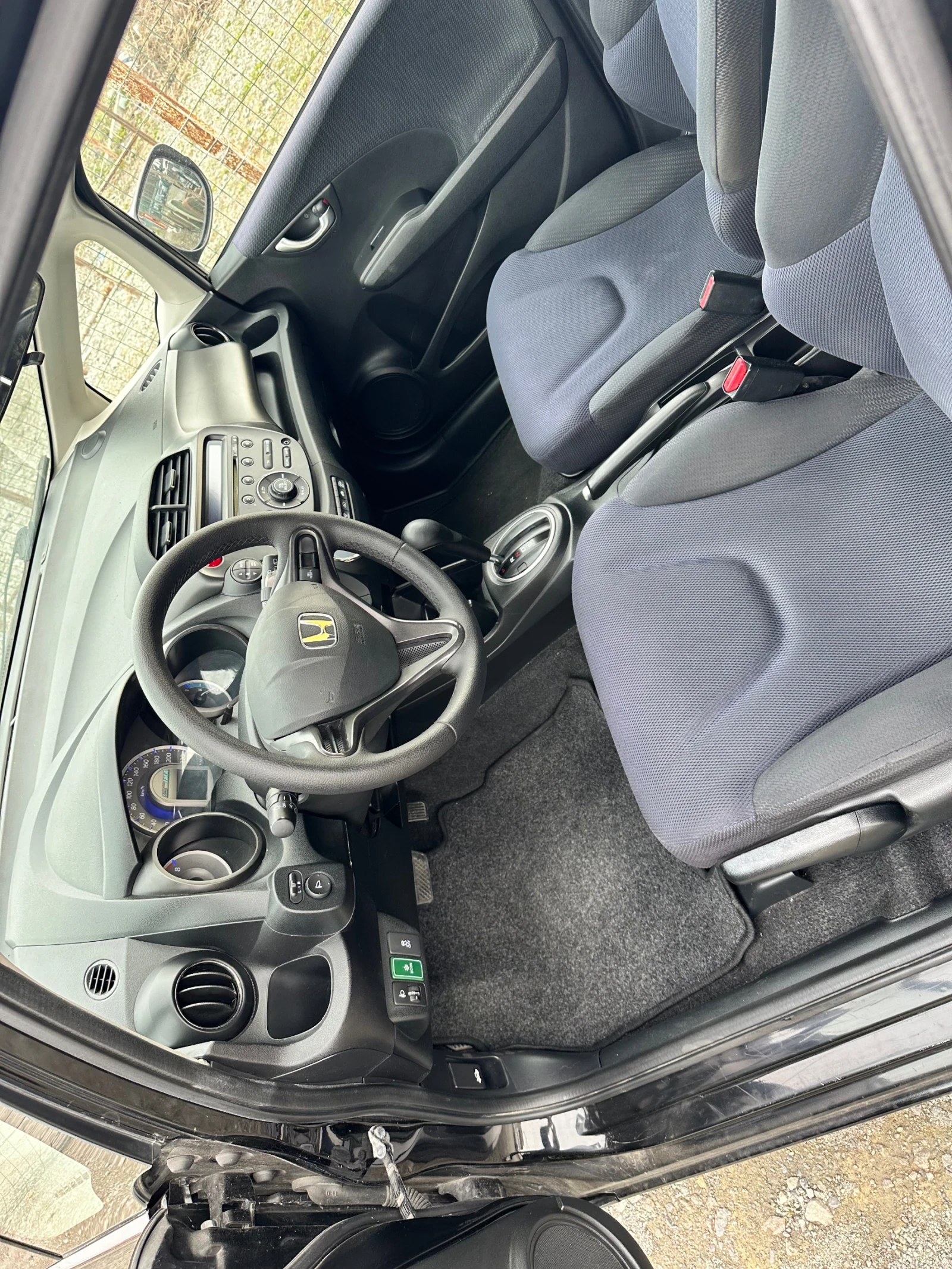 Honda Jazz hibrid  - изображение 7
