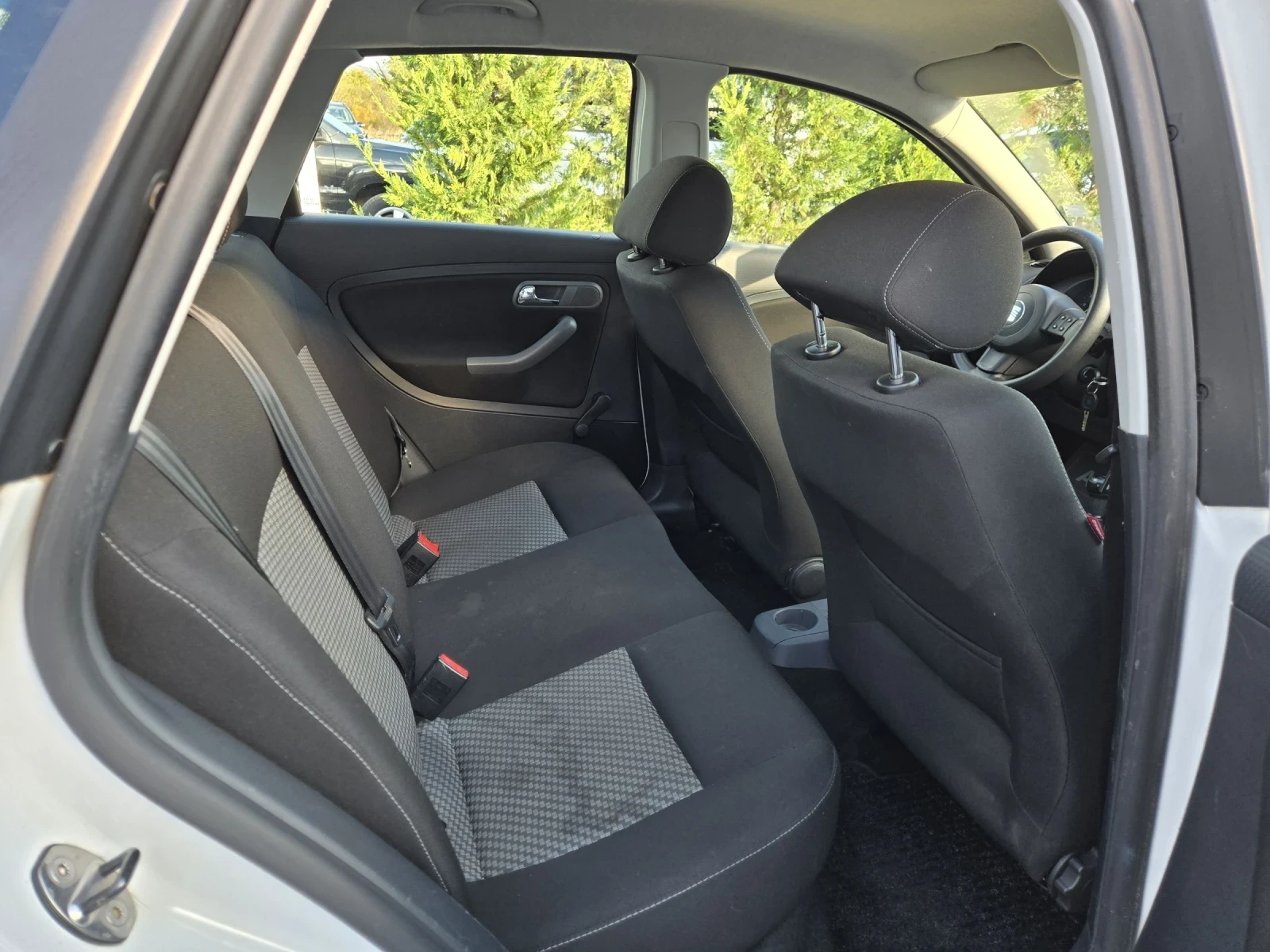 Seat Ibiza 1.4i-86kc= 163.000= =  | Mobile.bg   13