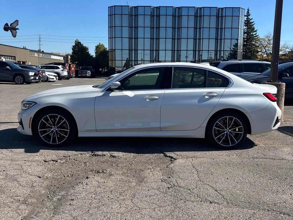 BMW 330 * xDrive * CARFAX * БЕЗ ПЪРВОНАЧАЛНА ВНОСКА - изображение 2