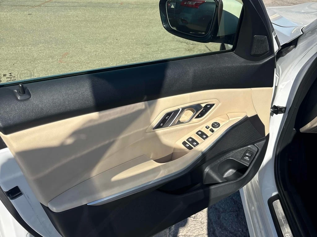 BMW 330 * xDrive * CARFAX *    | Mobile.bg   12