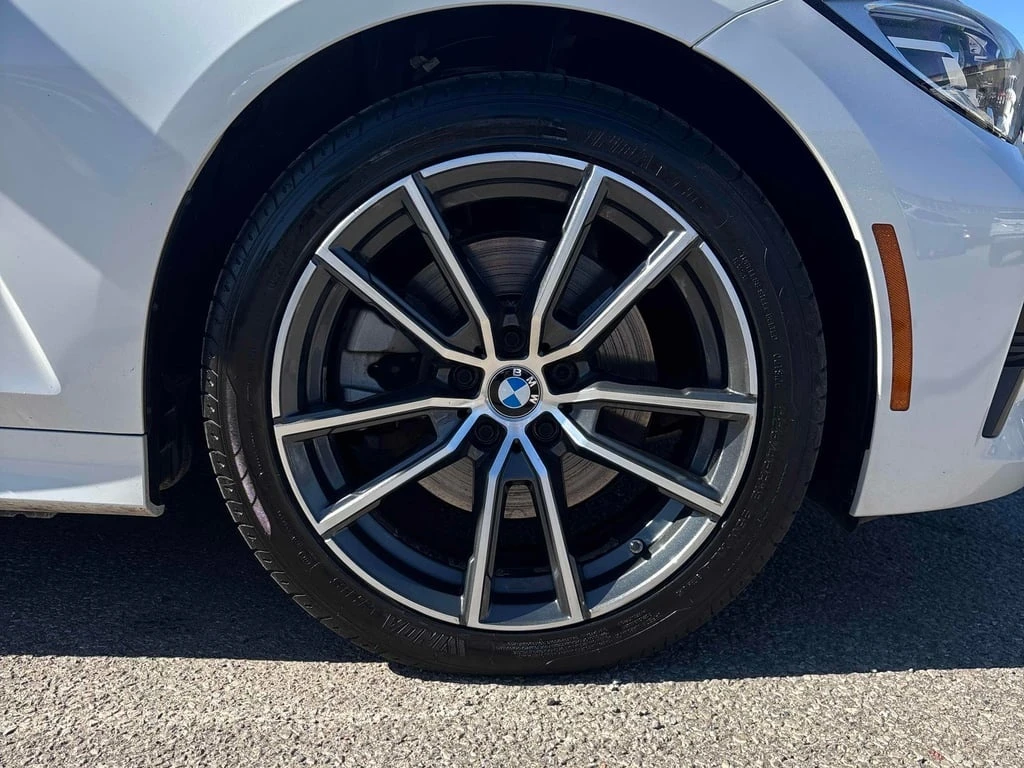 BMW 330 * xDrive * CARFAX * БЕЗ ПЪРВОНАЧАЛНА ВНОСКА - изображение 7