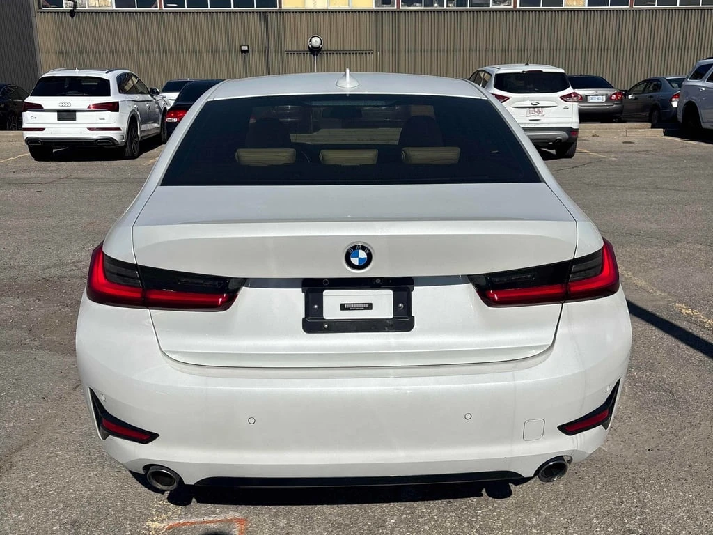 BMW 330 * xDrive * CARFAX * БЕЗ ПЪРВОНАЧАЛНА ВНОСКА - изображение 4