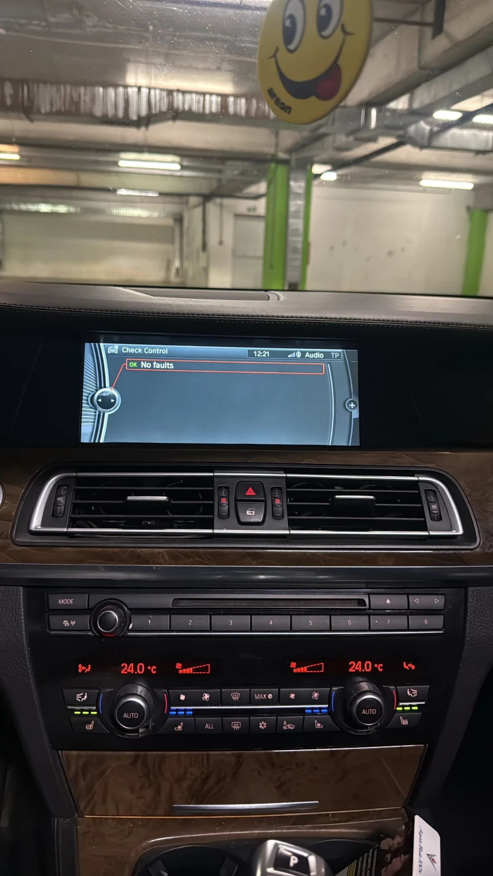 BMW 750 Li INDIVIDUAL, снимка 11 - Автомобили и джипове - 53651756