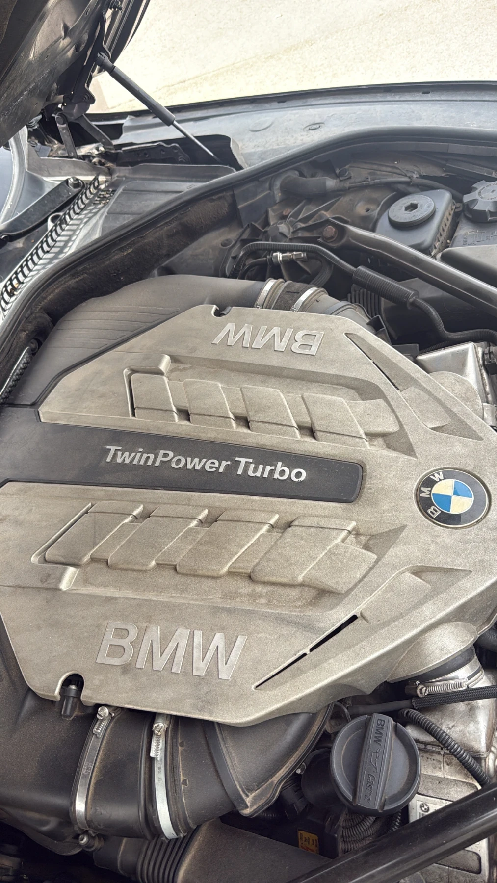 BMW 750 Li INDIVIDUAL, снимка 13 - Автомобили и джипове - 53651756