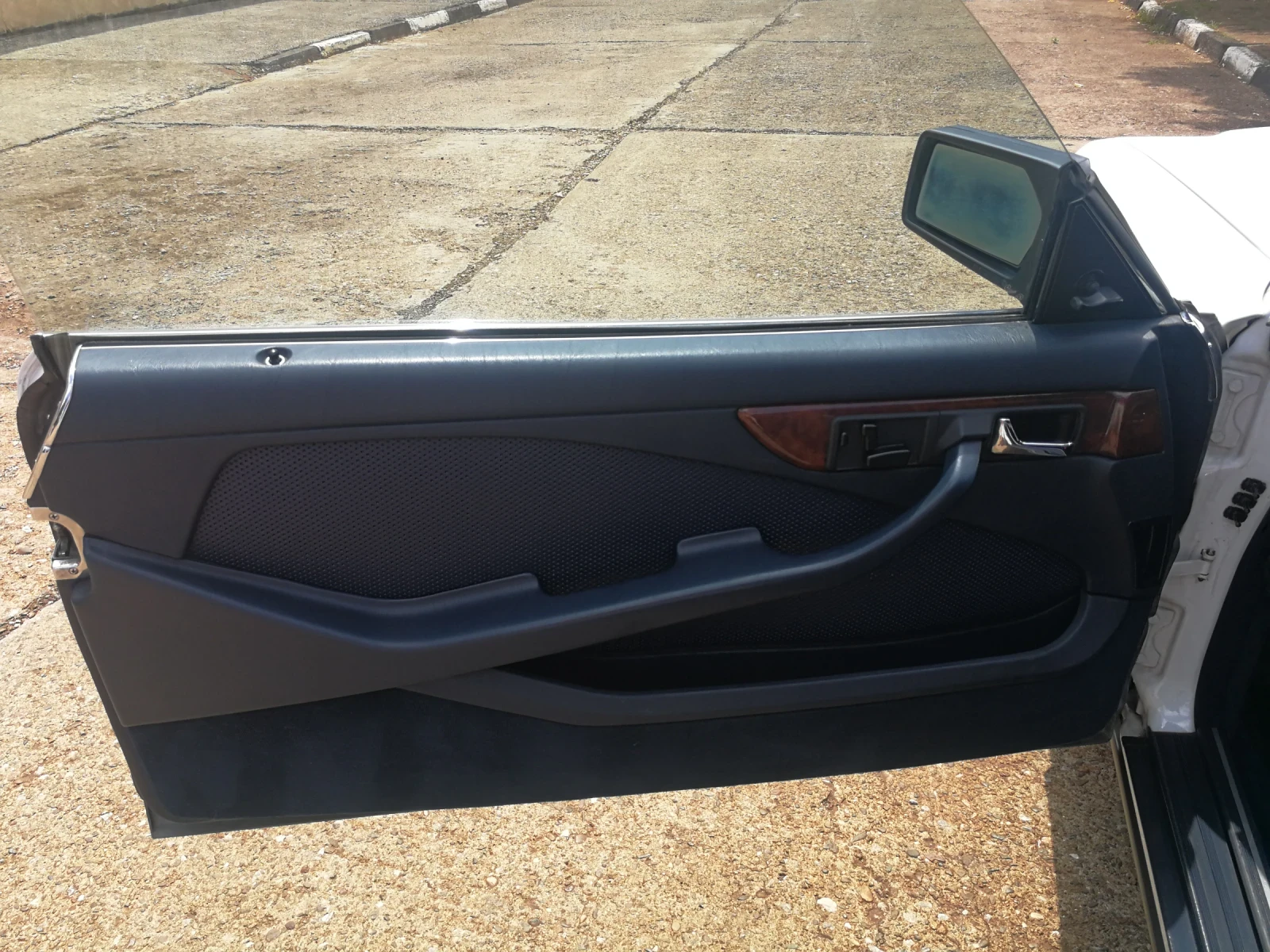 Mercedes-Benz 420 SEC, снимка 14 - Автомобили и джипове - 53886026