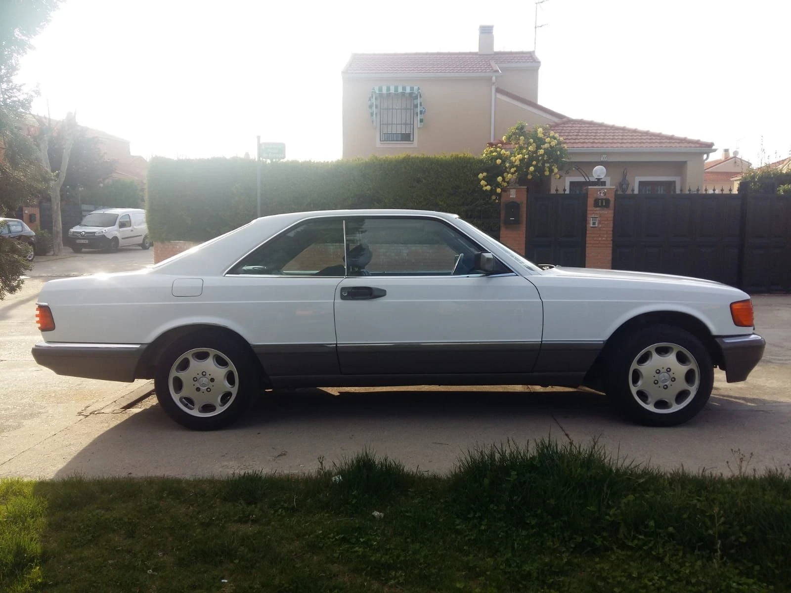 Mercedes-Benz 420 SEC, снимка 2 - Автомобили и джипове - 53886026