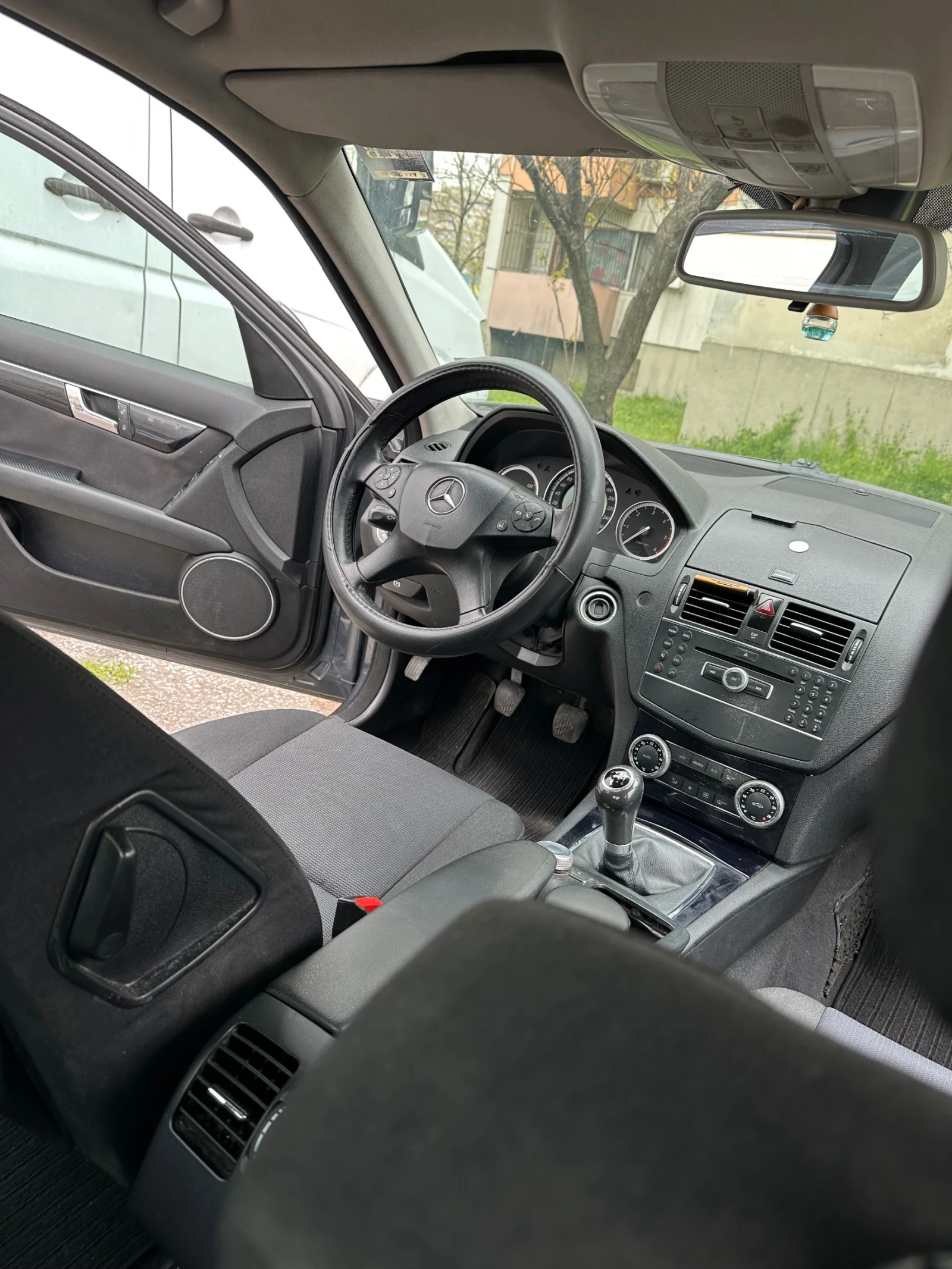 Mercedes-Benz C 200 W 204, снимка 14 - Автомобили и джипове - 54152030