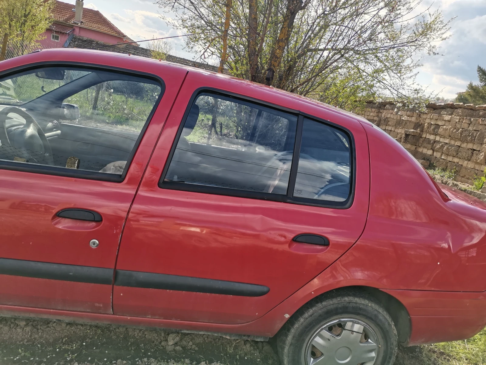 Renault Clio, снимка 2 - Автомобили и джипове - 54174613