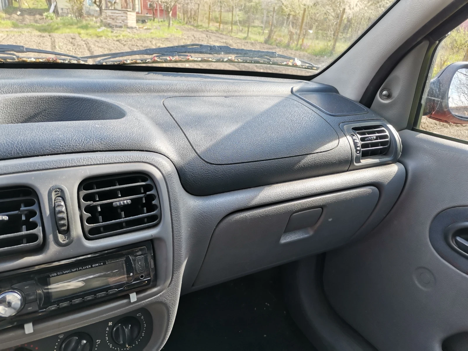 Renault Clio, снимка 5 - Автомобили и джипове - 54174613