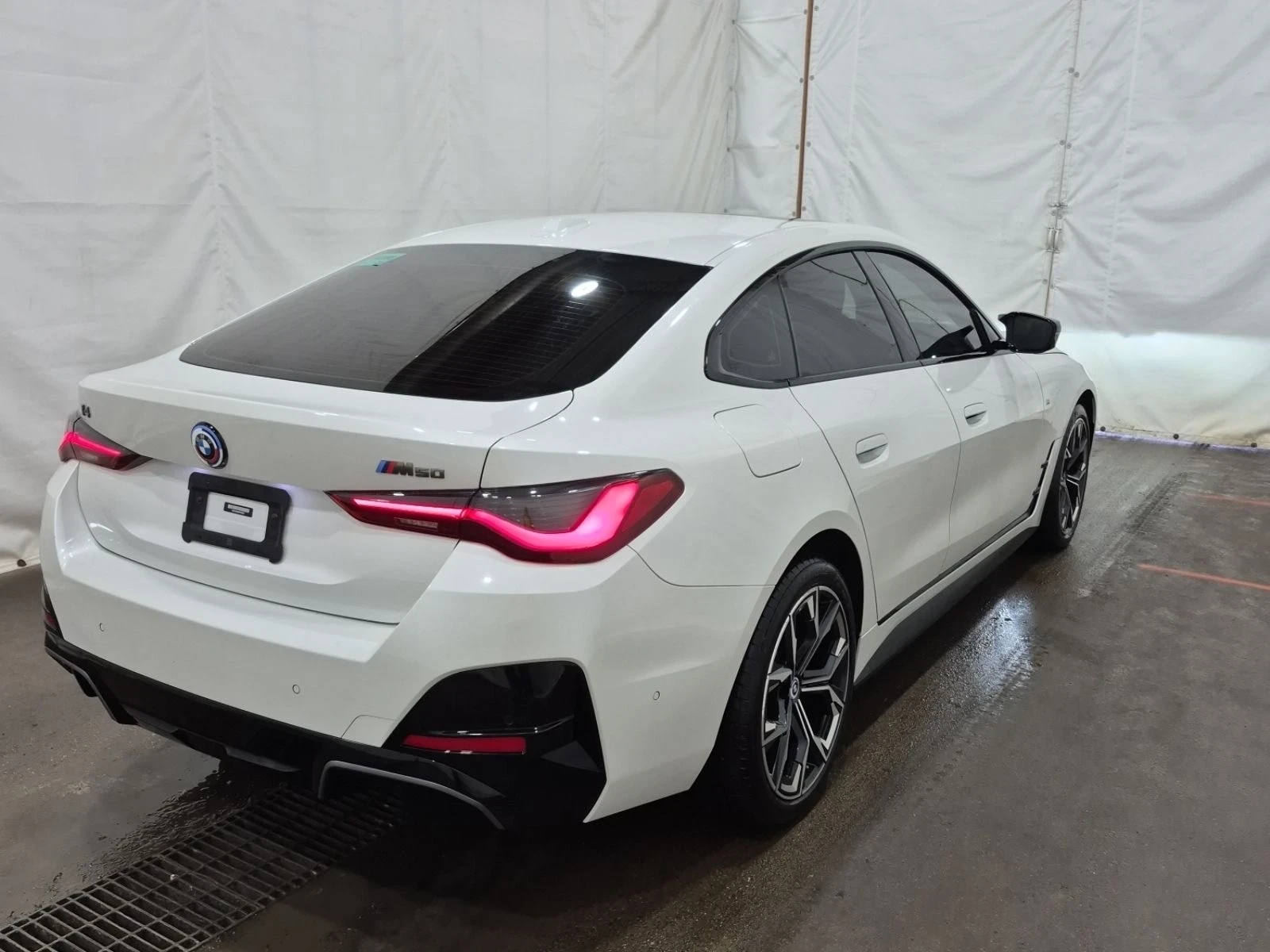 BMW i4 M50 xDrive | HARMAN KARDON | 360  | M PACK | ПАНОР, снимка 6 - Автомобили и джипове - 54225169