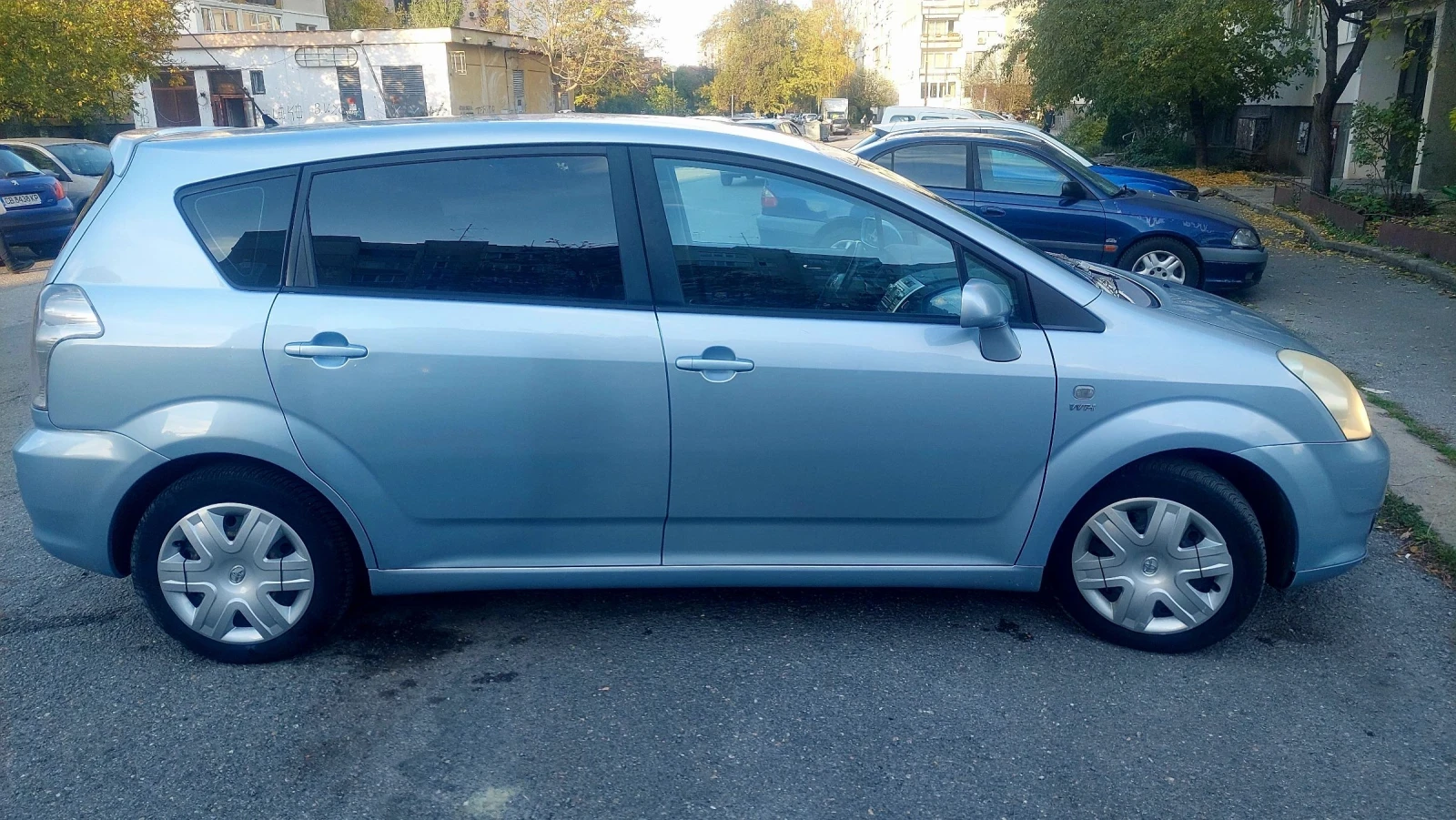 Toyota Corolla verso 1.8 Газ 7 места, снимка 3 - Автомобили и джипове - 54362139
